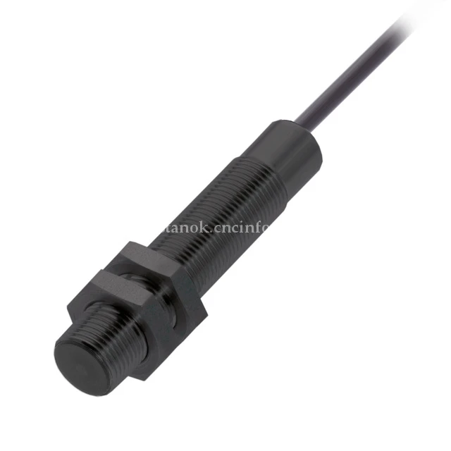Датчик ёмкостный BALLUFF BCS M12BBI1-NSC40D-EP02